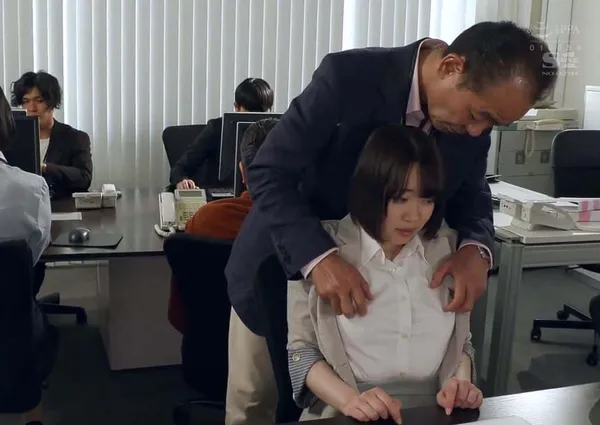 aixiaixi sex Em thực tập sinh Gen Z ngây thơ gặp phải lão sếp dê cụ